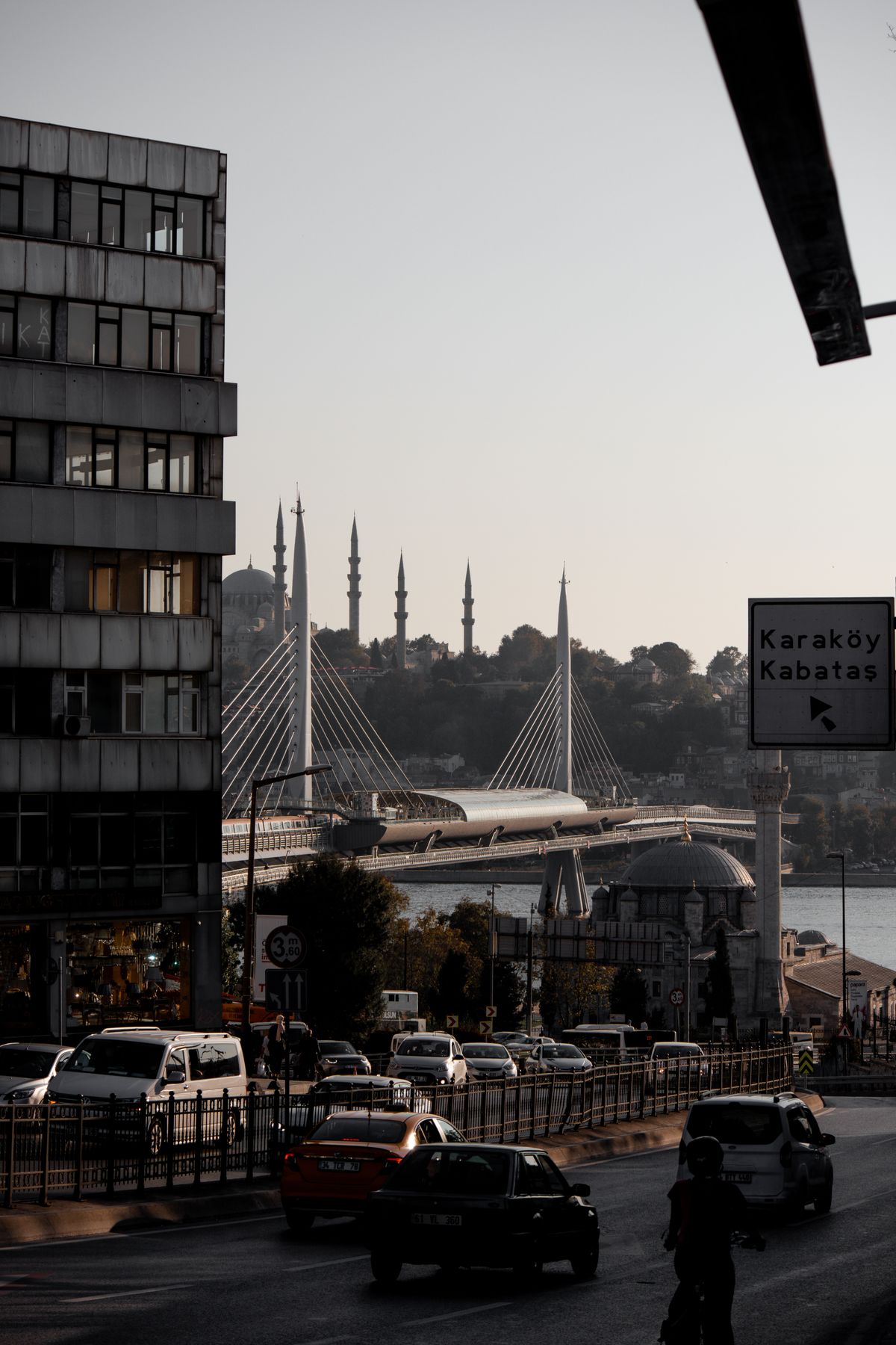 Avcılar hurdacı — İstanbul'da inşaat ve yapı hurdası alımı